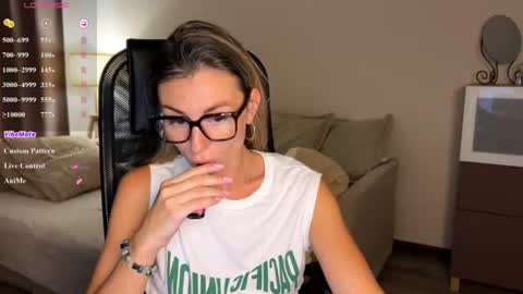 Daniella online show from July 10, 11:15 am