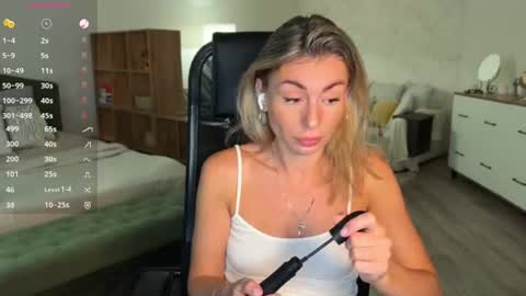 Daniella online show from August 1, 2:13 am