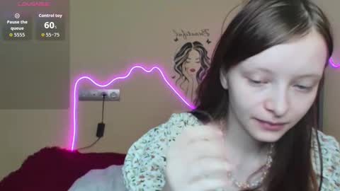 Snapshot of alicehariss chatting on October 21, 3:22 am Alie online show from October 21, 3:22 am