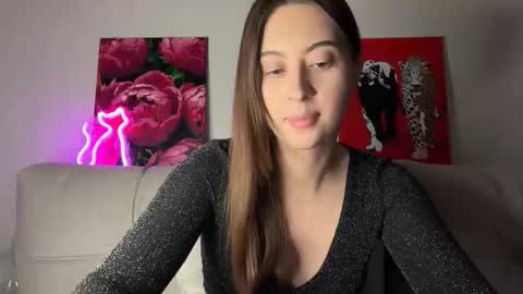 aliceinlustland online show from May 6, 8:04 pm