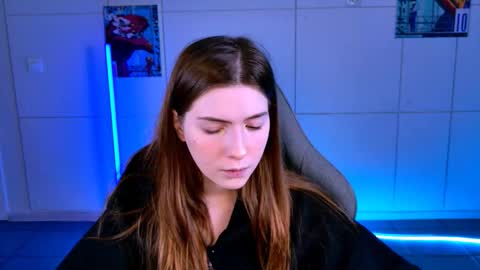 Alice online show from October 31, 5:41 am