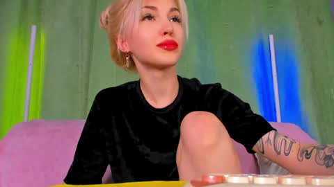 alicemonro online show from May 14, 2:32 am