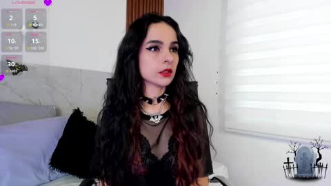 alicenoir_ online show from March 10, 1:00 pm