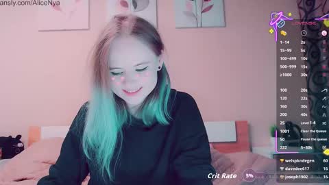 Snapshot of alicenya chatting on October 5, 4:54 am Alice online show from October 5, 4:54 am