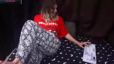 AlicePinkhead online show from September 23, 2:00 pm