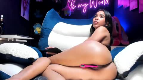 alicetaylor_1 online show from April 29, 10:47 pm