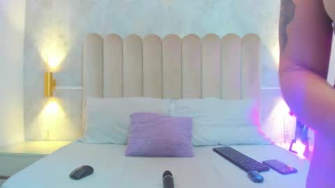 Alice  online show from September 28, 3:59 am