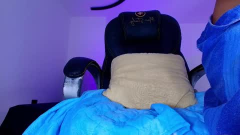 Alicia Kyse  online show from April 23, 3:03 am
