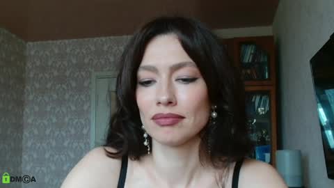 Alicia online show from June 7, 9:25 am