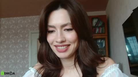 Alicia online show from May 2, 7:58 am