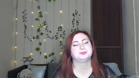 Alicia online show from April 26, 1:42 pm