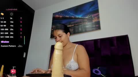 alicia_whittee online show from July 30, 11:44 am
