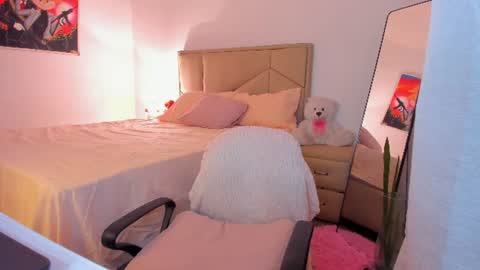 aliciabiden online show from June 19, 10:32 am