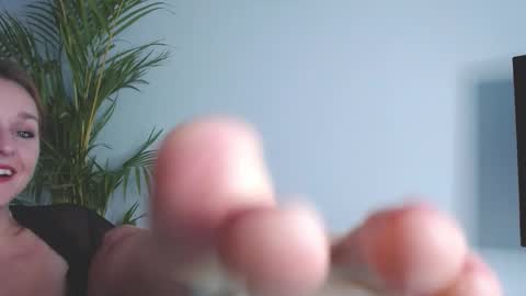 Alicia online show from October 31, 7:42 am