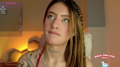 Snapshot of aliciia_miller chatting on September 20, 10:24 pm Alicia online show from September 20, 10:24 pm
