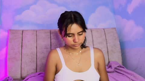 Aliclark online show from April 23, 7:26 pm