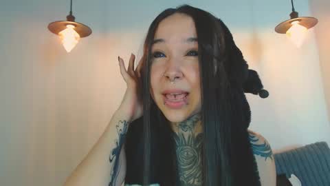    online show from April 28, 2:27 am