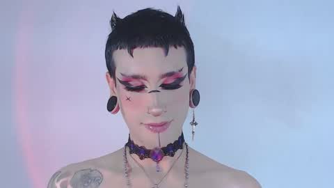     online show from April 23, 11:50 pm