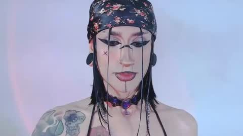     online show from June 30, 11:35 pm