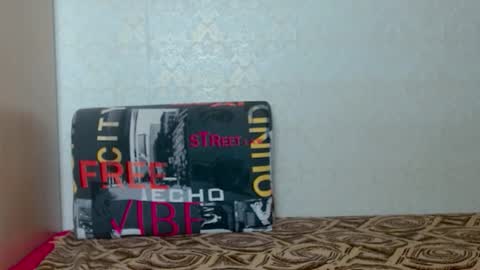 Snapshot of aliiice_stone chatting on October 30, 2:45 am Alice online show from October 30, 2:45 am