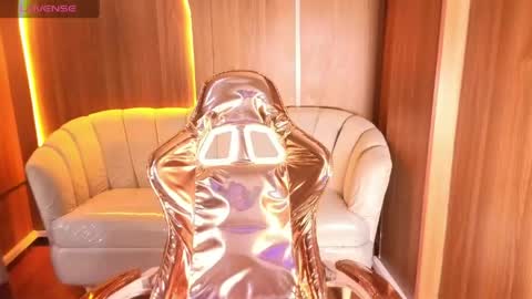 alina_b_ online show from May 1, 8:58 pm