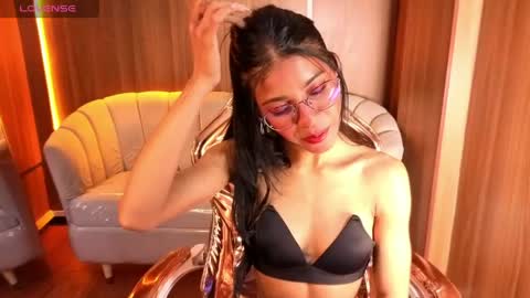 alina_b_ online show from April 28, 9:41 pm