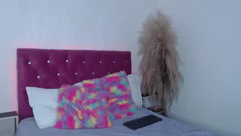 lili online show from February 14, 1:34 am