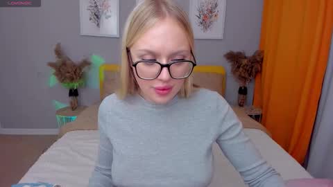 alinaocean online show from November 13, 8:11 pm