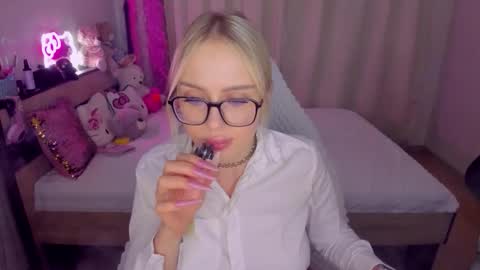 alinaocean online show from October 23, 7:26 pm