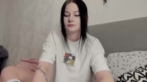 Aline Greeeen online show from November 19, 8:57 am