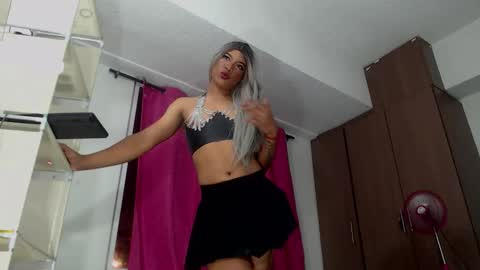 alis_jg online show from November 24, 3:38 am