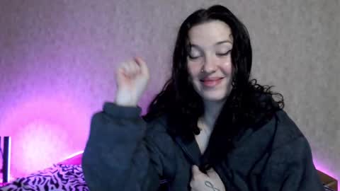 alisaadoll online show from November 6, 2:09 pm