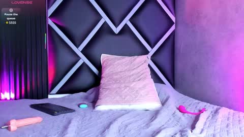 alise_mason online show from December 19, 10:27 pm