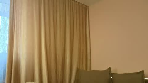 Alisia online show from April 29, 7:02 am