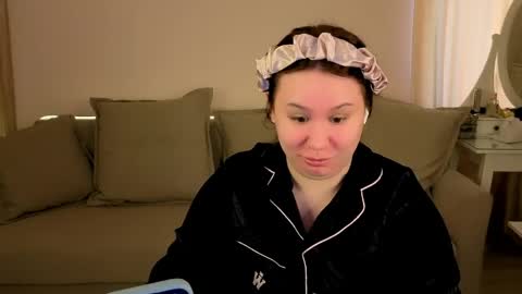 Alisia online show from May 2, 6:41 am