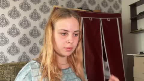Alisa online show from July 24, 3:31 pm