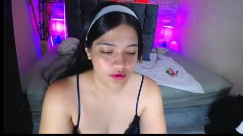 Alison online show from April 22, 9:44 pm