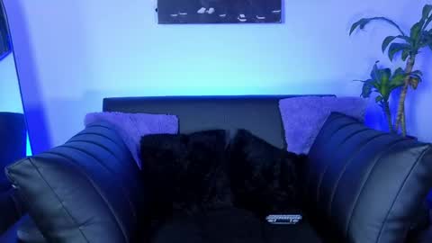 alison_wynter online show from April 27, 2:20 am