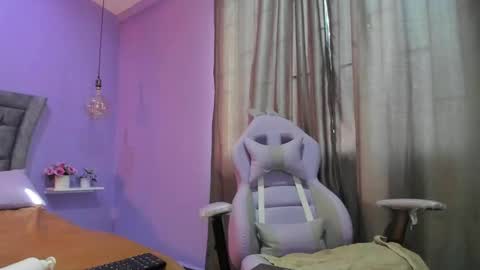 alicia online show from September 17, 1:58 pm