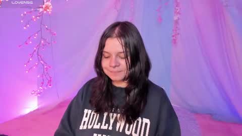 Mia online show from July 18, 4:47 am