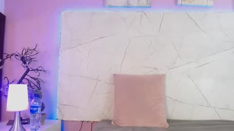 alissa_smith_ online show from April 24, 4:53 pm