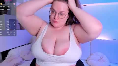 Alissa online show from June 16, 5:39 pm