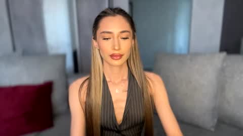Alissa online show from June 15, 1:47 pm