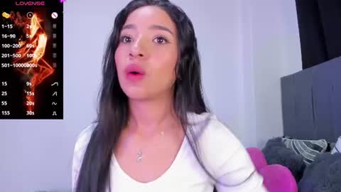 alissarose_1 online show from July 5, 1:31 am