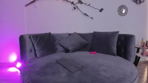 ALISSON  online show from November 15, 12:01 am