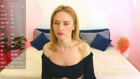 alisssarose online show from April 24, 8:44 pm