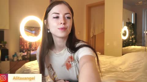 A L I T A online show from January 5, 11:04 am