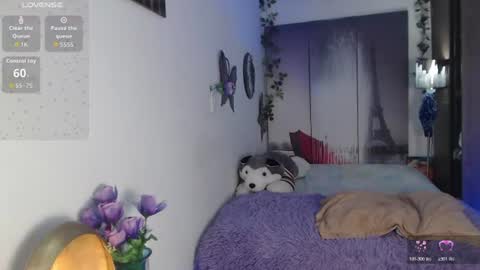 alix_kitty_ online show from June 25, 5:12 am