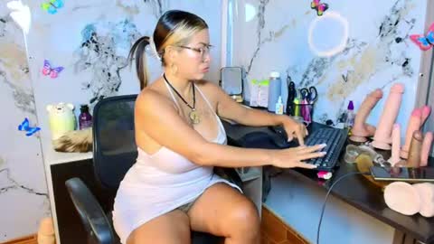 Alix online show from July 22, 3:08 am