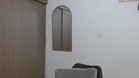 alix online show from March 6, 9:47 pm